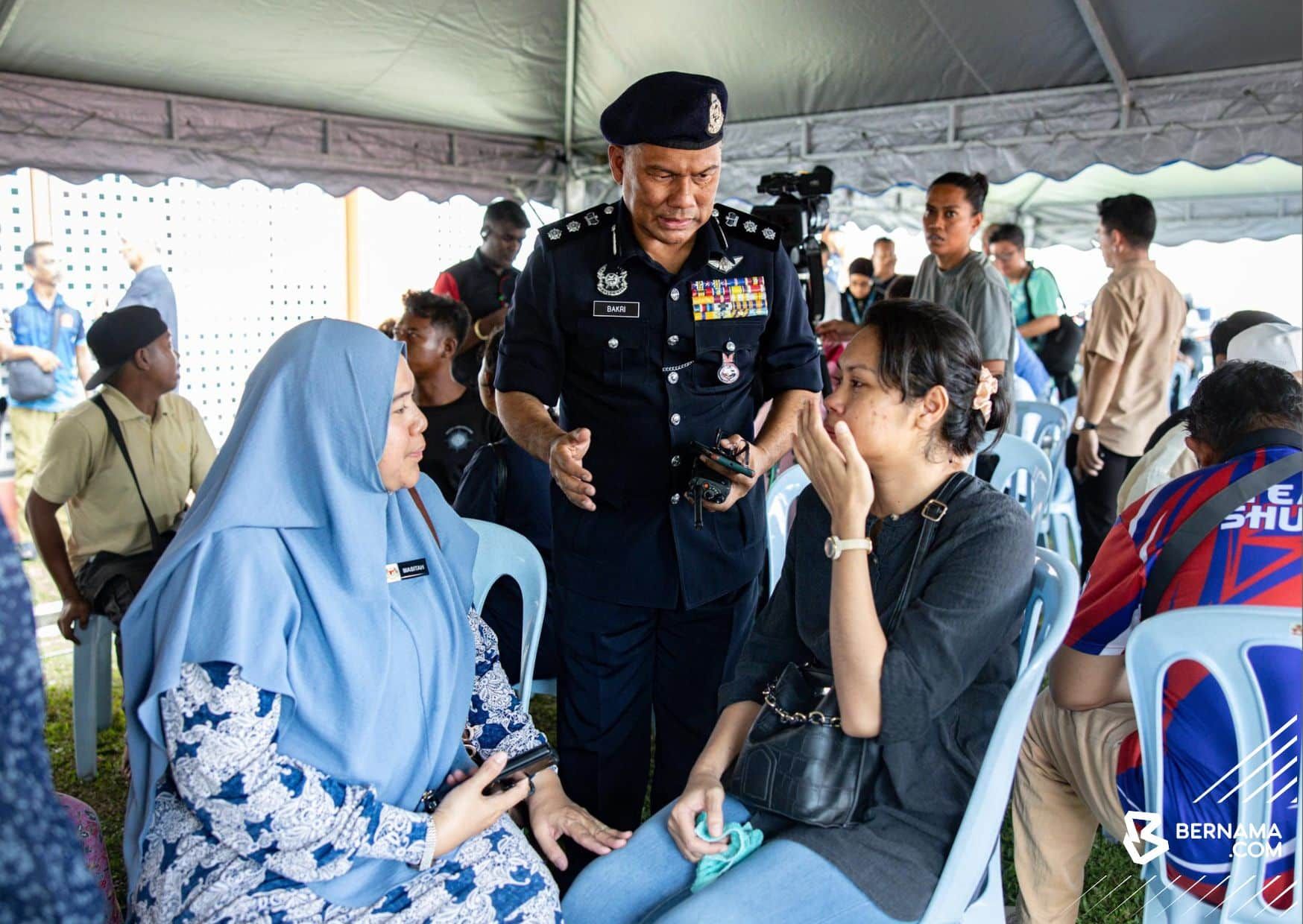 FRU罗里恐怖车祸酿9死  警：涉案罗里司机有6毒品前科