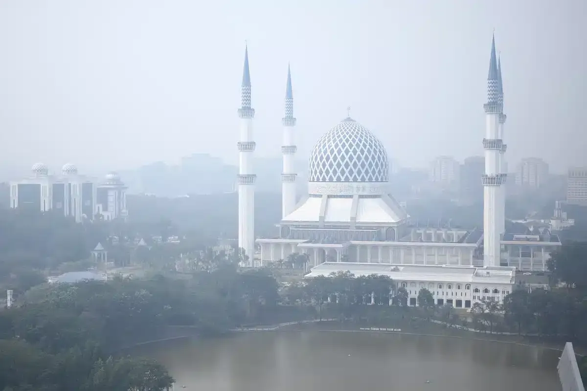 Johan Setia, Shah Alam, Kuala Selangor log unhealthy API readings