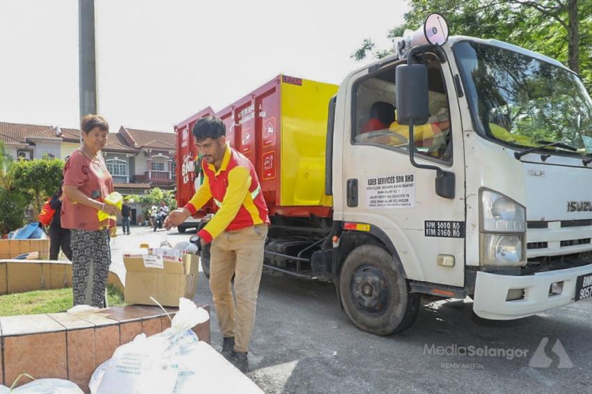 KDEBWM nafi semua lori kompaktor digantung permit