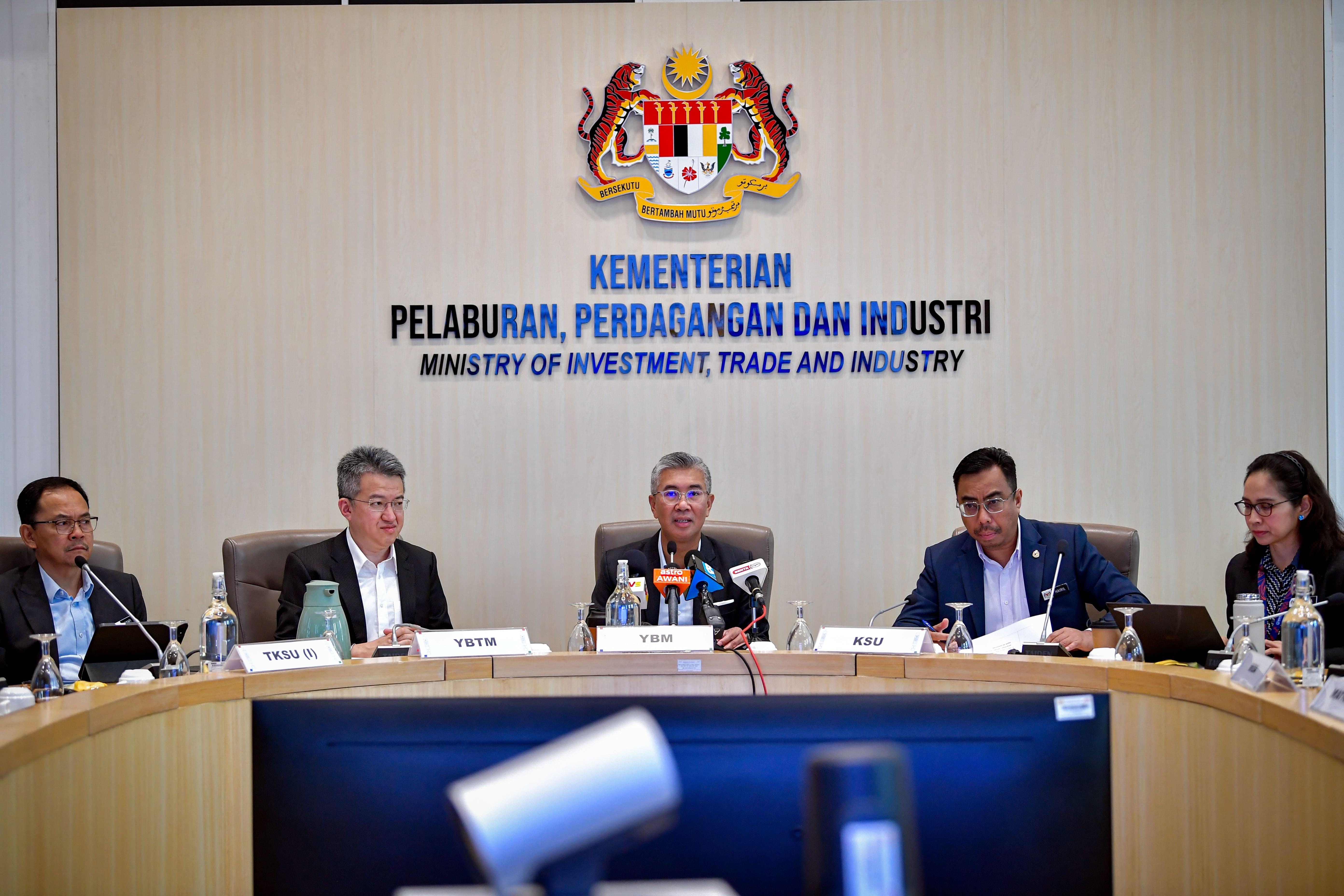 贸工部：评估美关税政策影响　考虑推激励配套稳企业信心