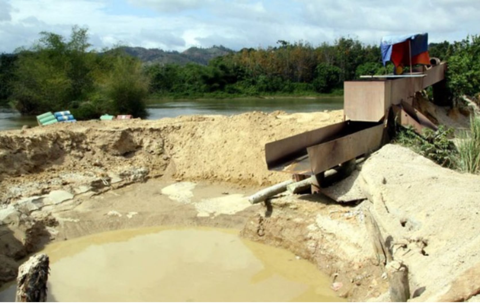 Federal govt not delaying SOP for rare earth mining: Nik Nazmi