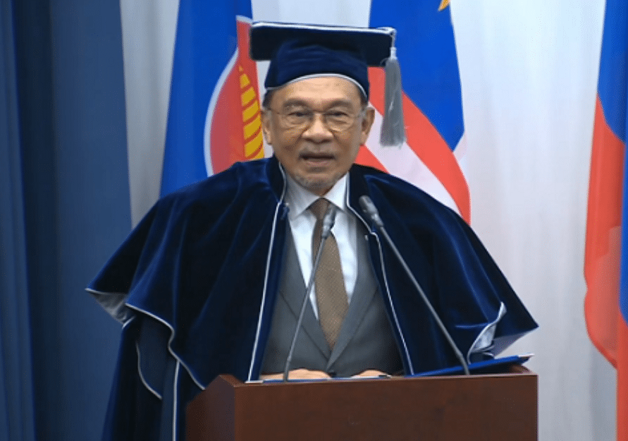 ரஷ்யாவில் பிரதமருக்கு கௌரவ டாக்டர் பட்டம் வழங்கப்பட்டது