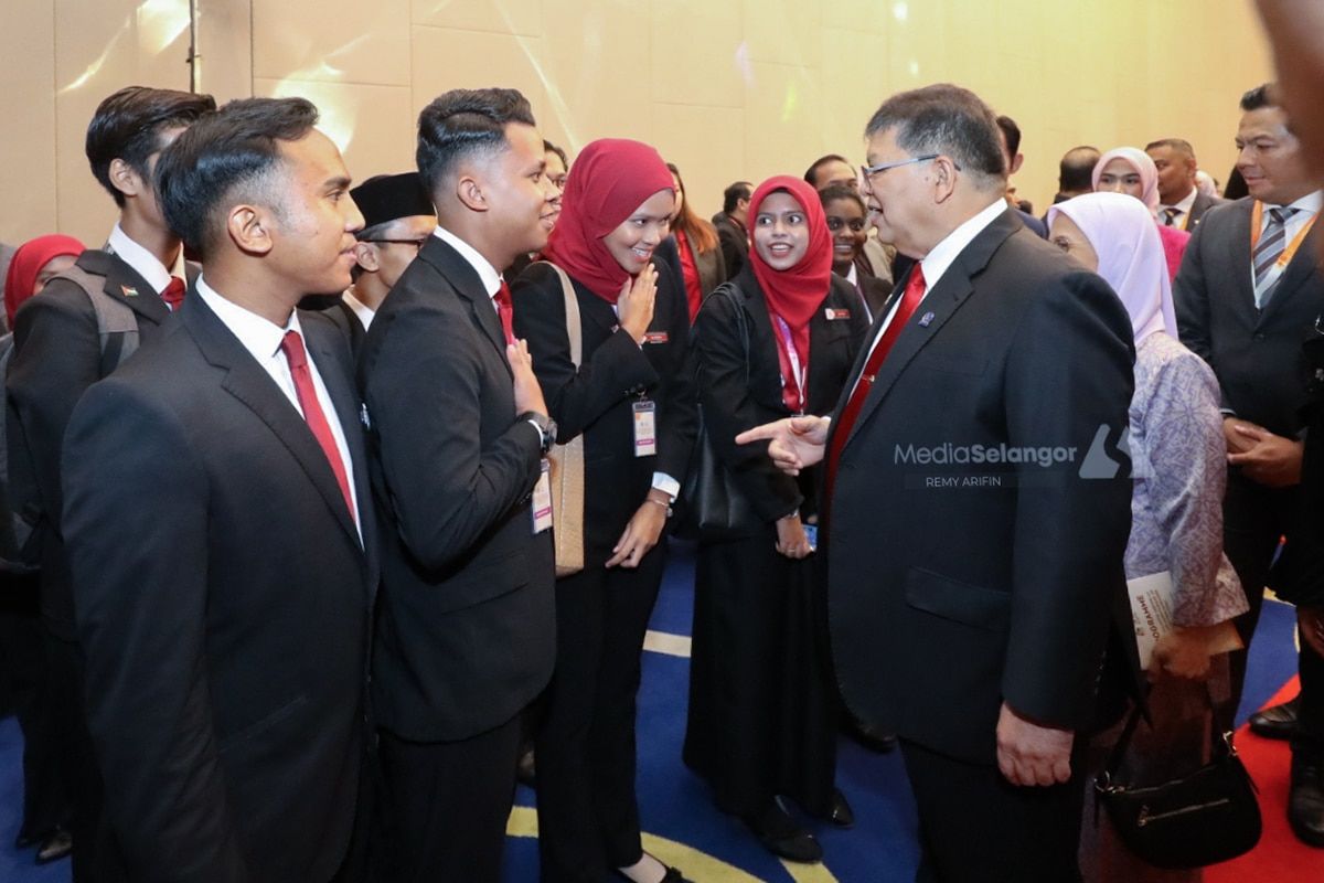 青年应参与政策制定   佐哈里：培养治国能力