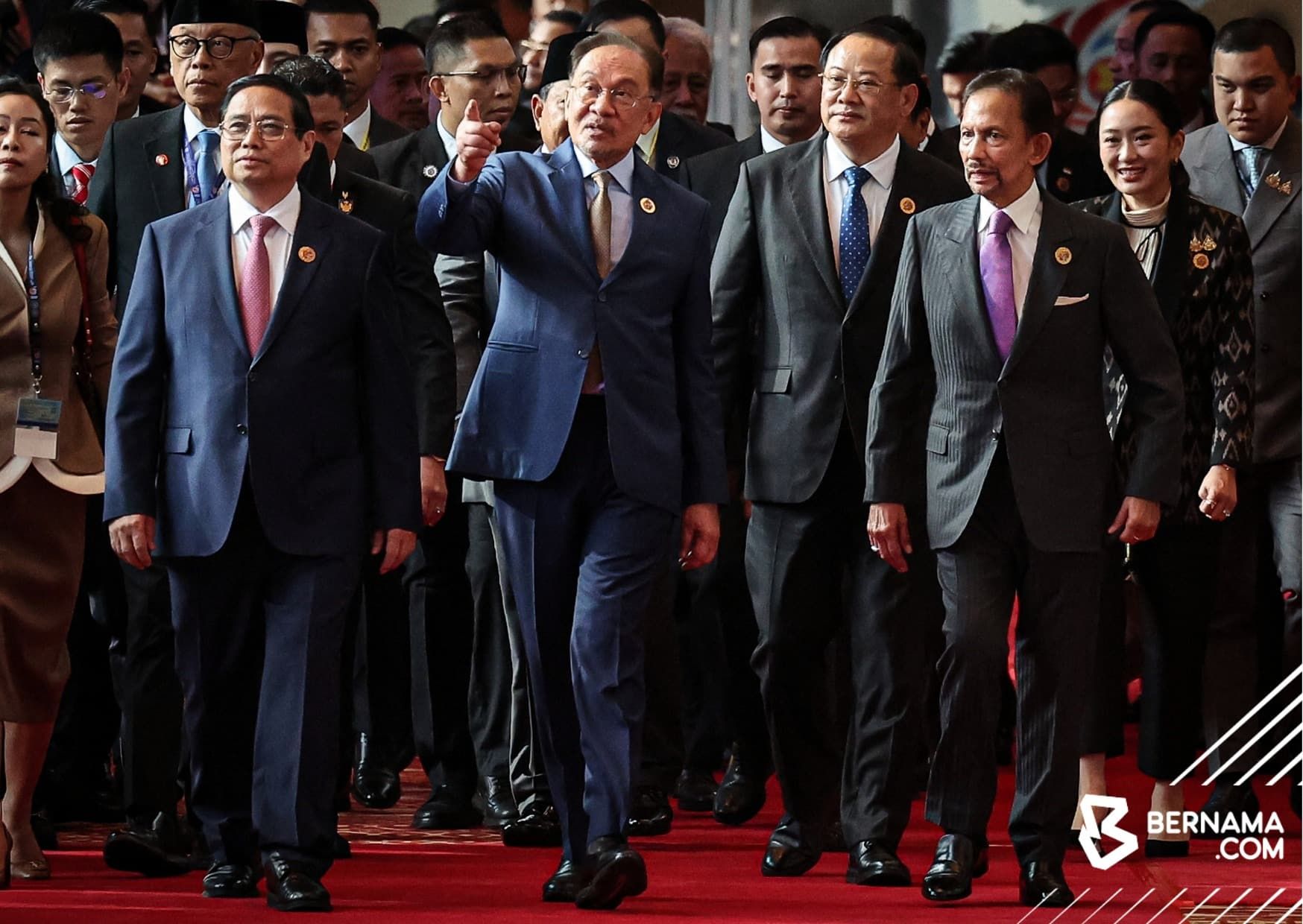 【东盟共同体十周年】安华吁焕发新使命  应对全球贸易动荡