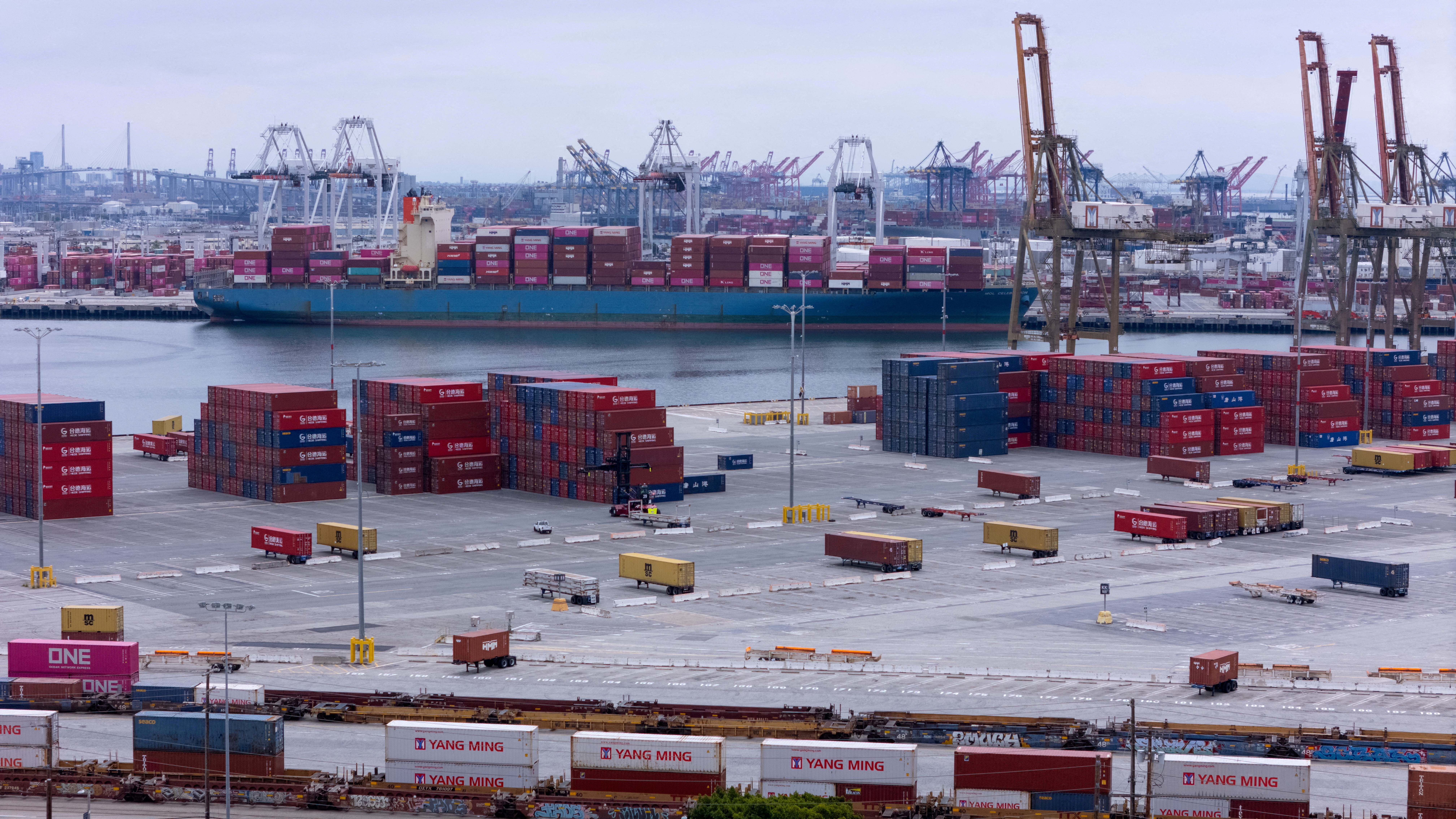 Expert urges Malaysia to leverage 16 existing FTAs to counter US tariffs