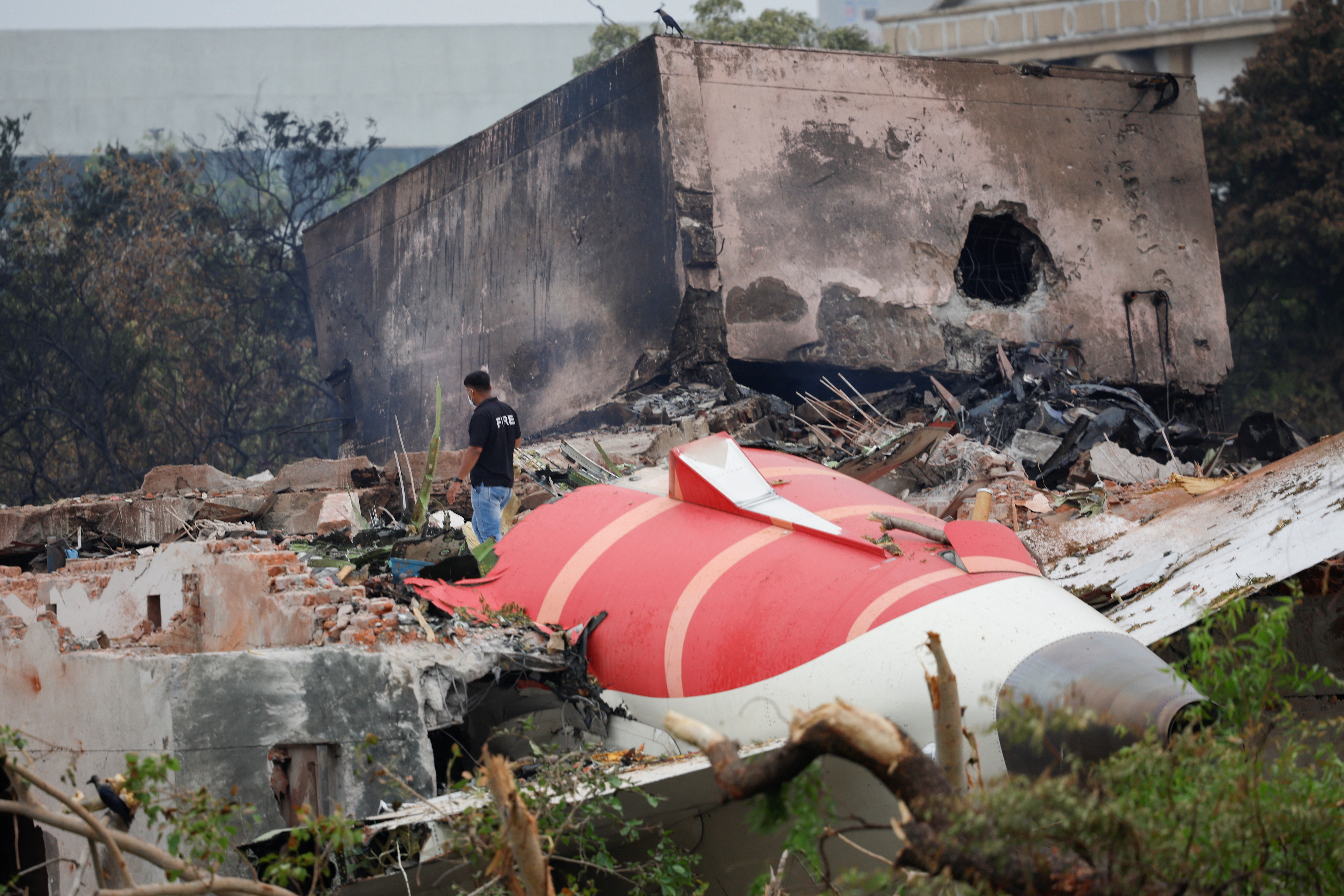 India's aviation ministry sets up new panel to probe plane crash