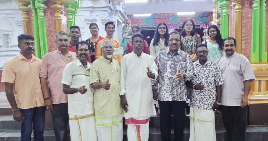 எஸ்.பி.எம். தேர்வில் சிறப்பாகத் தேறிய 28 மாணவர்களுக்கு வெகுமதி- செந்தோசா ராஜ ராஜேஸ்வரி ஆலயம் வழங்கியது