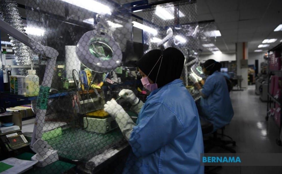 Kementerian gesa pekerja terima gaji bawah RM1,700 segera buat aduan