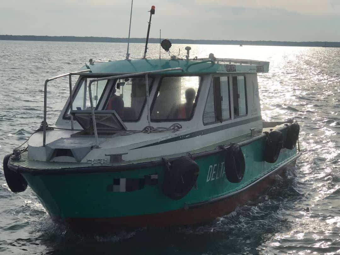 2外籍男未持合法证件  被雪海事执法机构逮捕