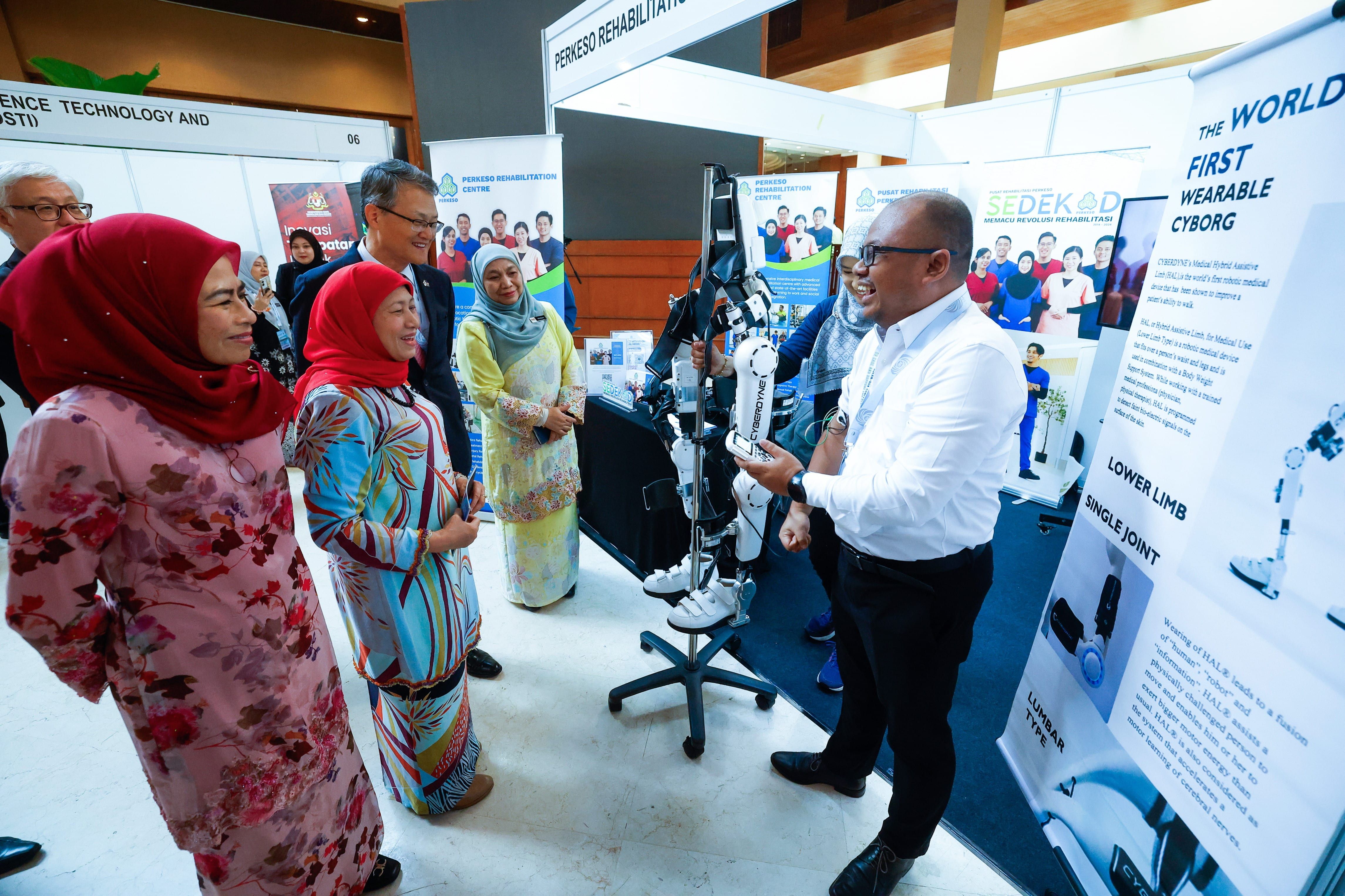 乐龄人士法案拟明年呈国会   部长：保障长者权益