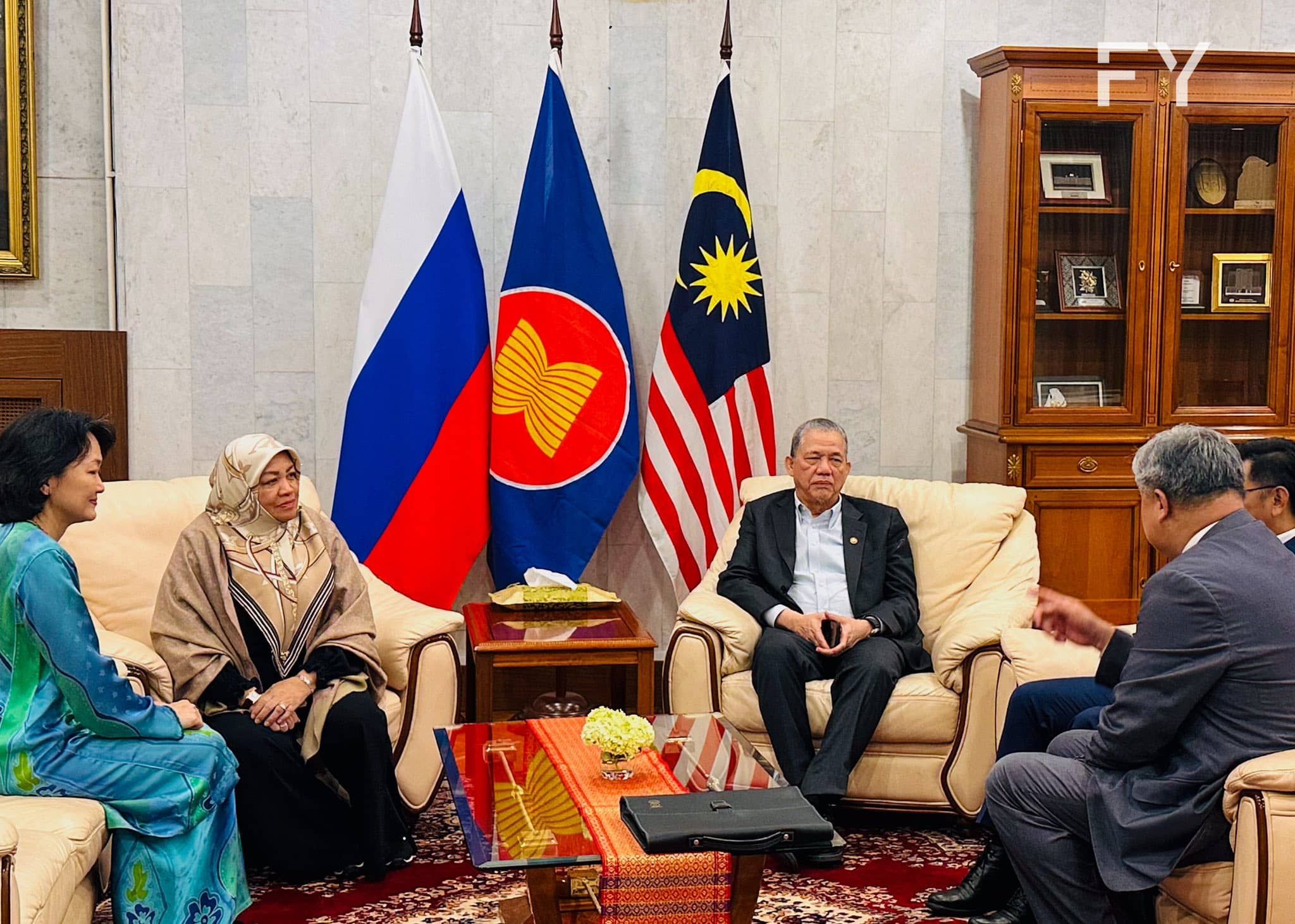 法迪拉抵莫斯科访问5天  拜会副总理考察核电站