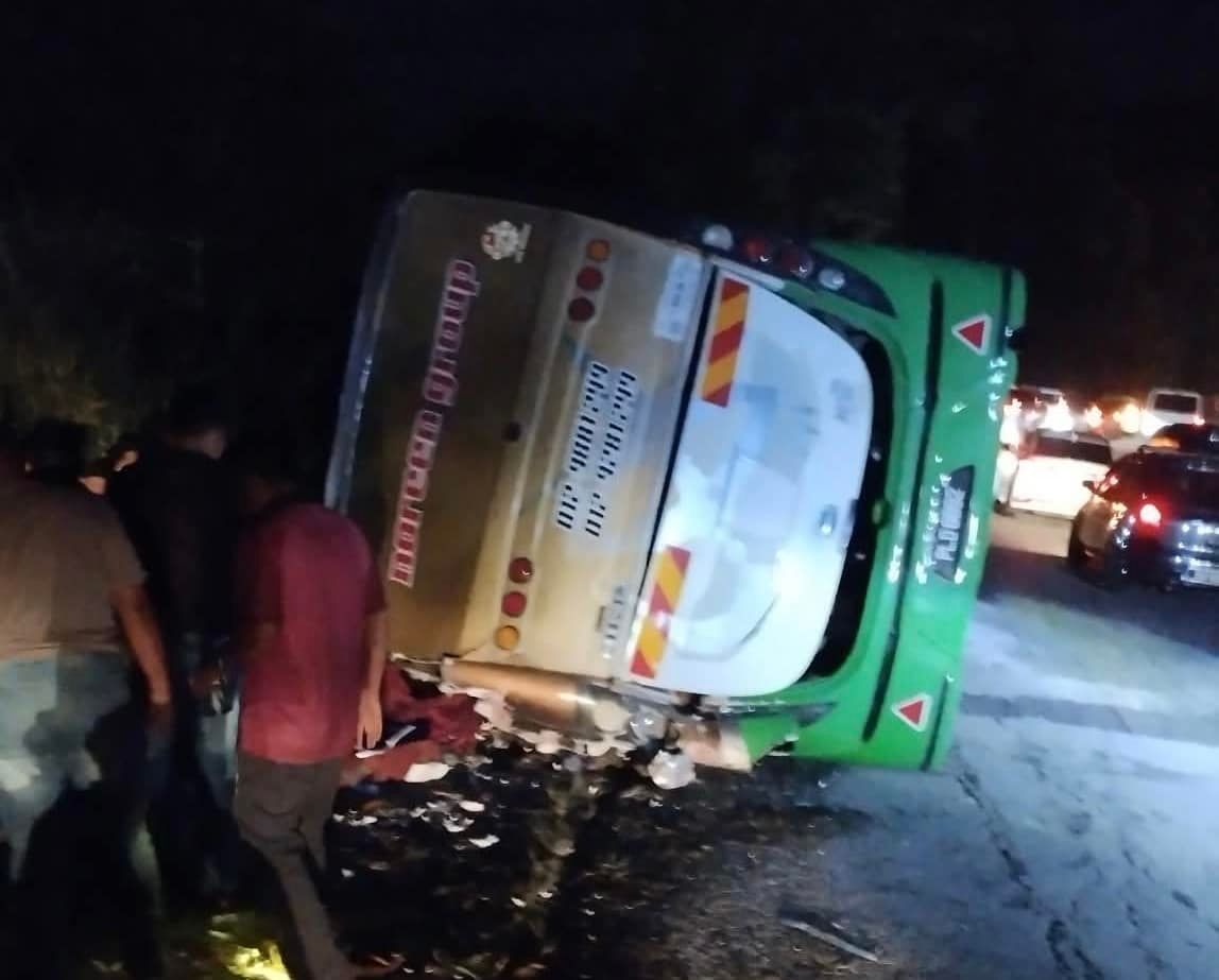 15 killed after bus carrying university students and MPV collide