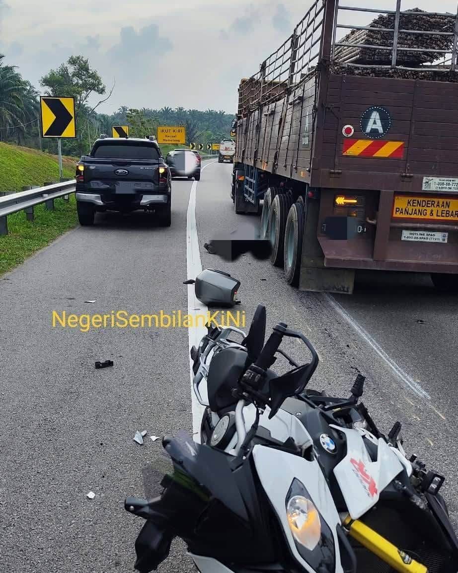 四驱车突紧急车道刹车大型摩托闪避不及 男骑士跌入车道被拖车辗毙