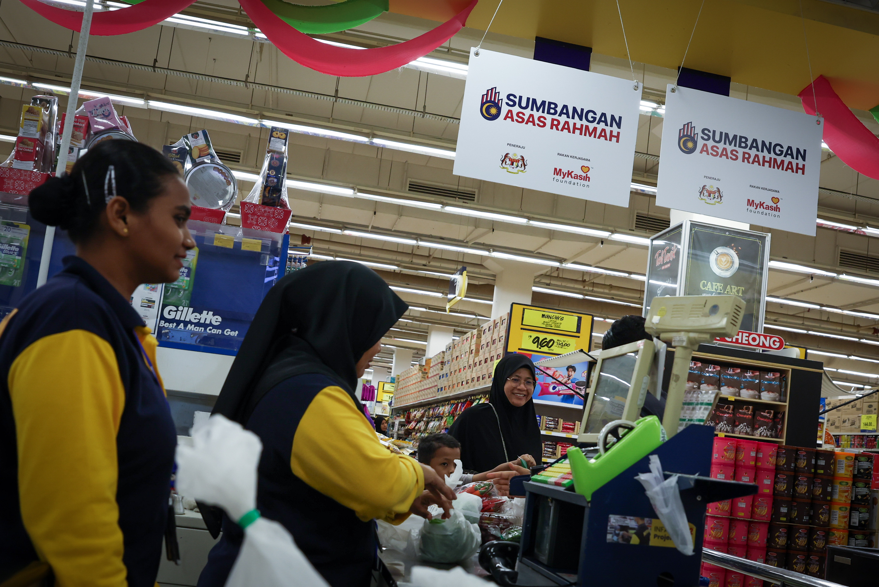 4.8 mln Sara recipients use MyKad to buy essential items