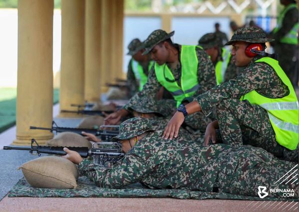 PLKN 3.0: Pelatih rasai pengalaman menembak guna senjata sebenar