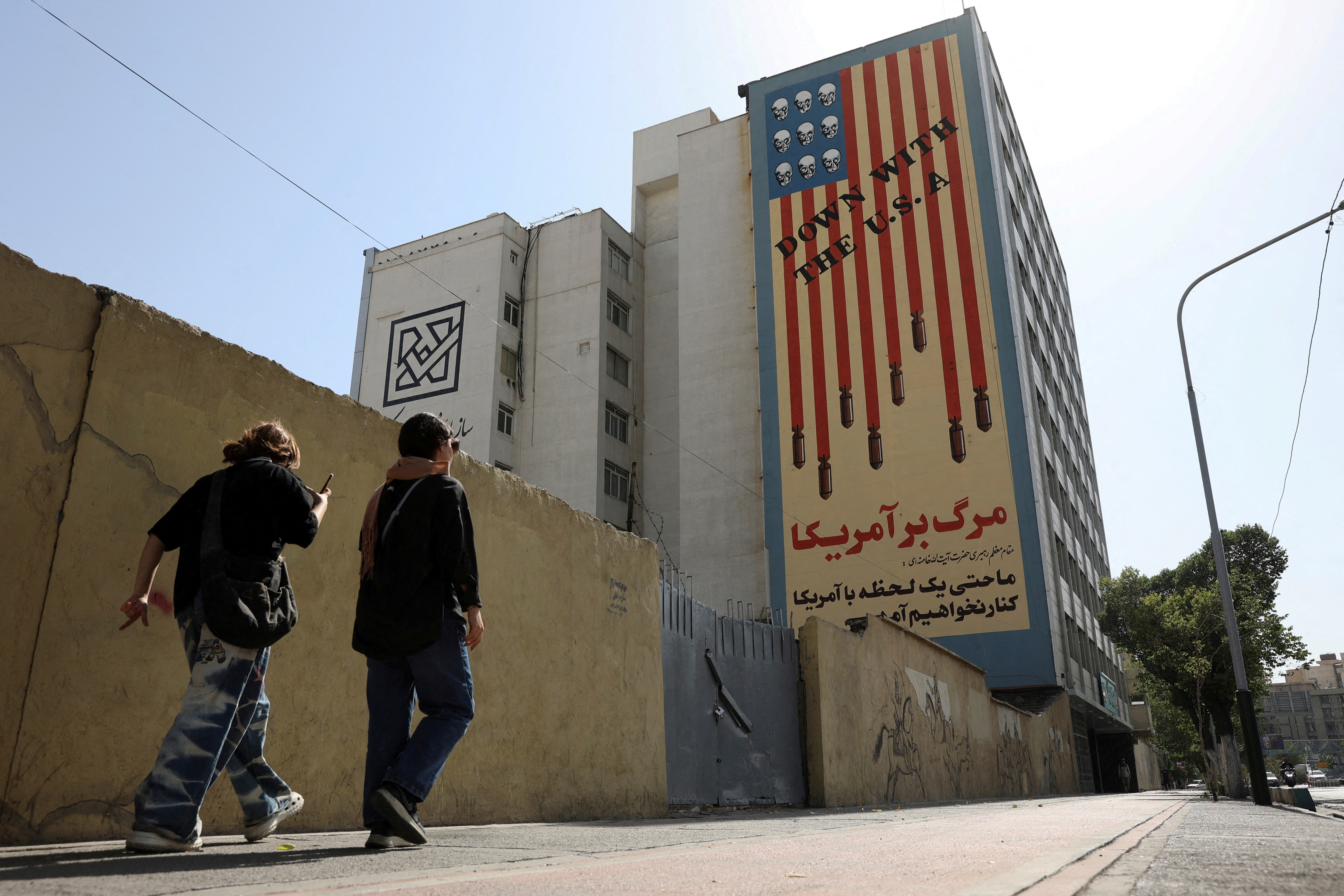 Trump denies US weighing up to US$30 bln nuclear deal for Iran