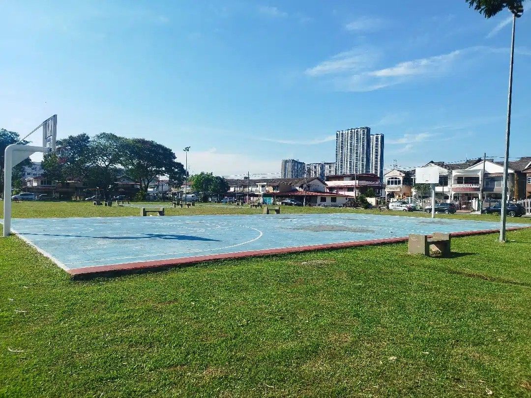 房地部拨45万提升士拉央再也草场 篮球场加盖.建人行道与健身设施