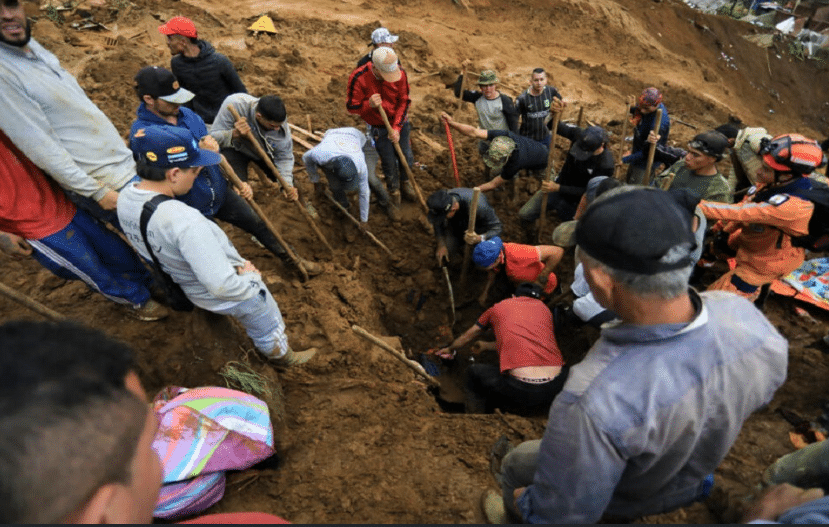 கொலம்பியாவில் நிலச்சரிவு - குறைந்தது 10 பேர் மரணம்