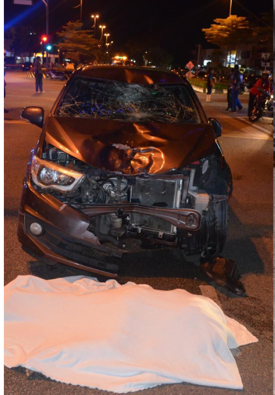 男子疑毒驾闯祸　撞死等红灯两少女