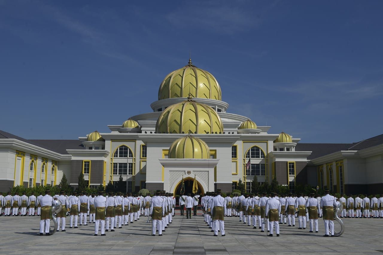 மாமன்னரின் பிறந்த நாள்- விருது பெறுவோர் பட்டியலில் தேசிய சட்டத் துறைத் தலைவர்!