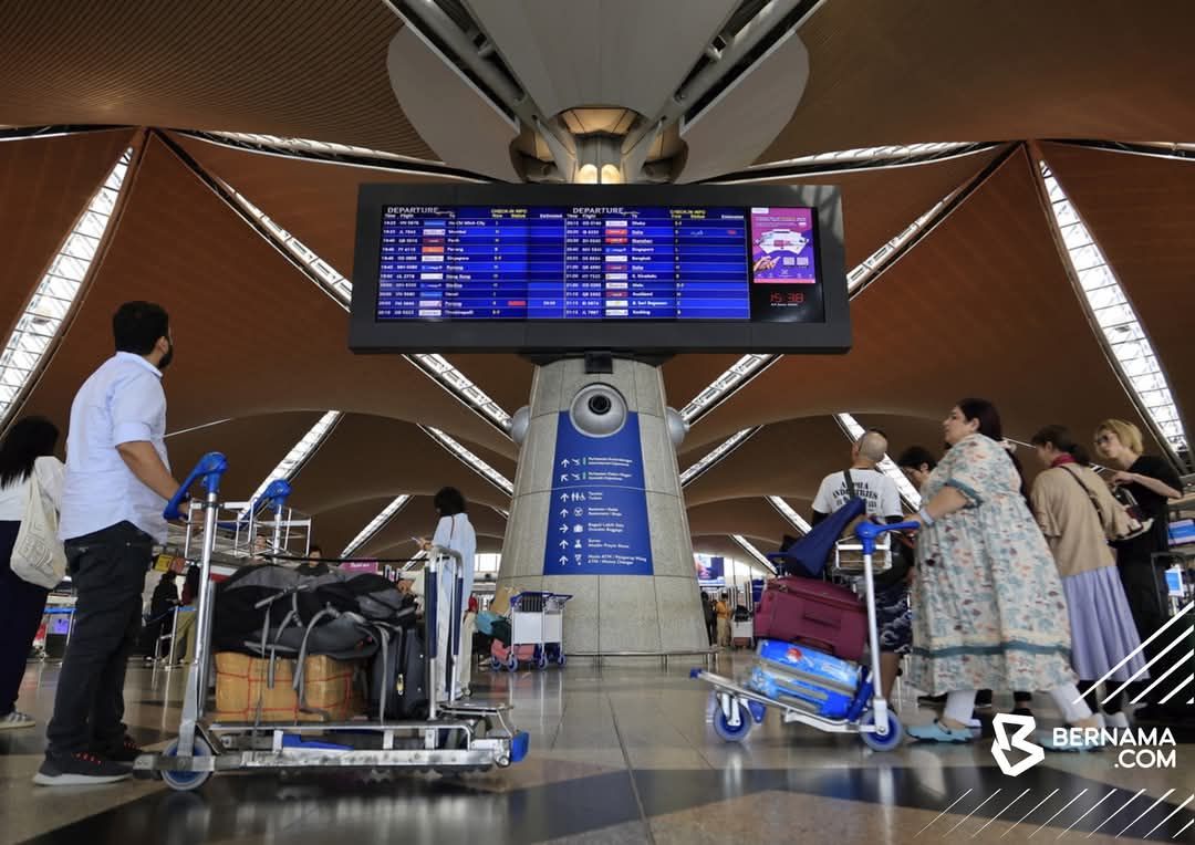 中东部分空域关闭航班受阻  陆兆福：航空公司安顿乘客