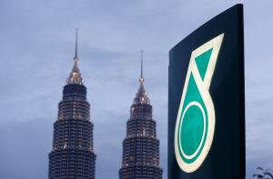 Petronas ownership remains under federal govt, says Azalina