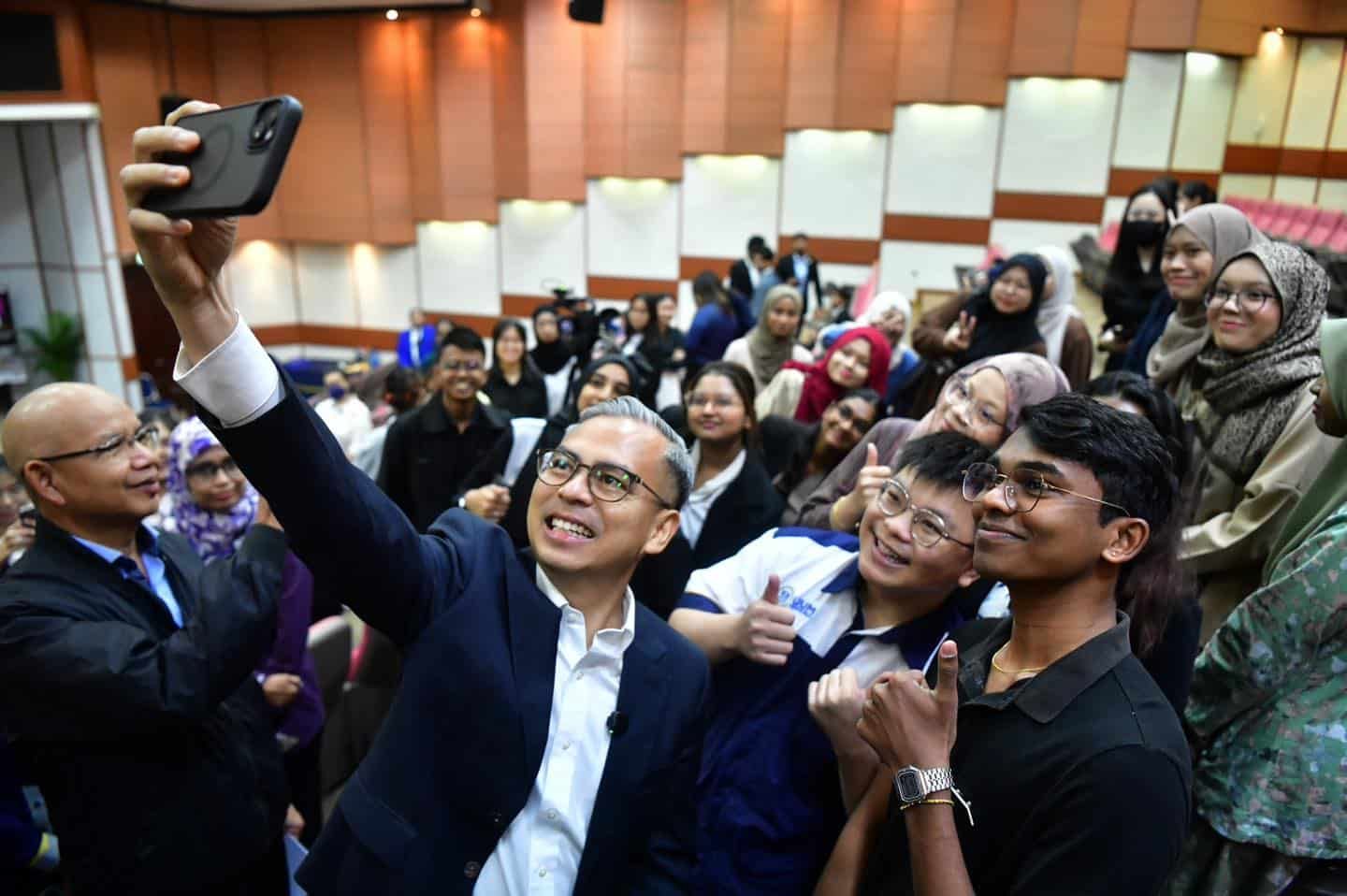 大学安装1.3万WiFi接入点   法米：此阶段6周内完成