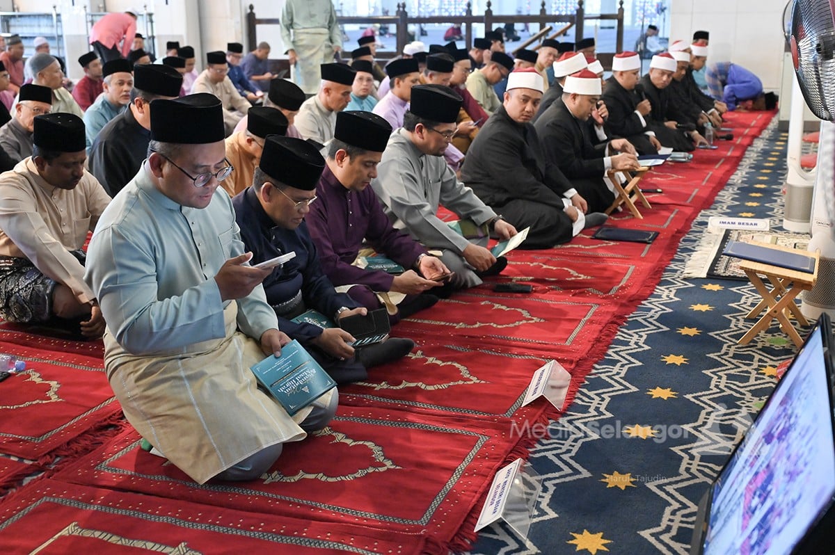 MB bersama ribuan jemaah hadir sambutan Maal Hijrah di masjid negeri