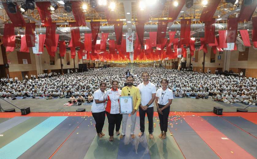 யோகா அமர்வு வரலாறு படைத்தது