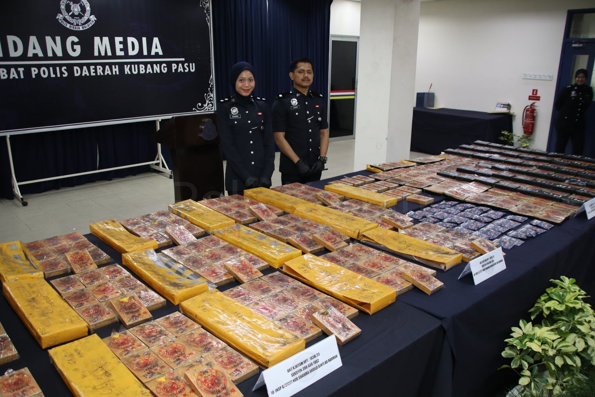 马泰警方共享情报瓦解贩毒集团 黑木山起获市价千万海洛因和摇头丸