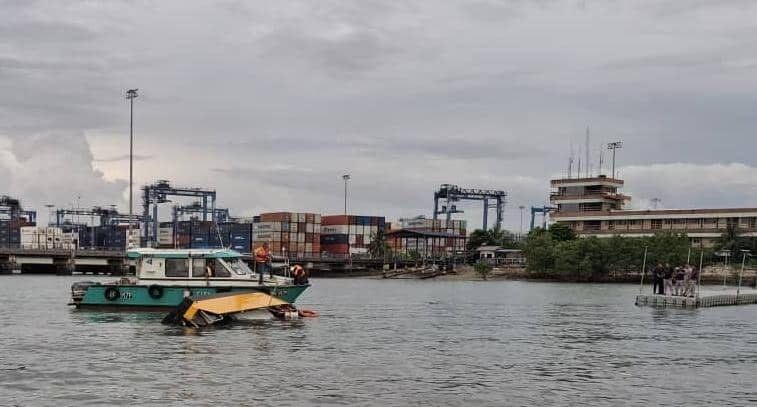 船只巴生八号桥海域翻覆  3岁男童等3人罹难.夫妇失踪