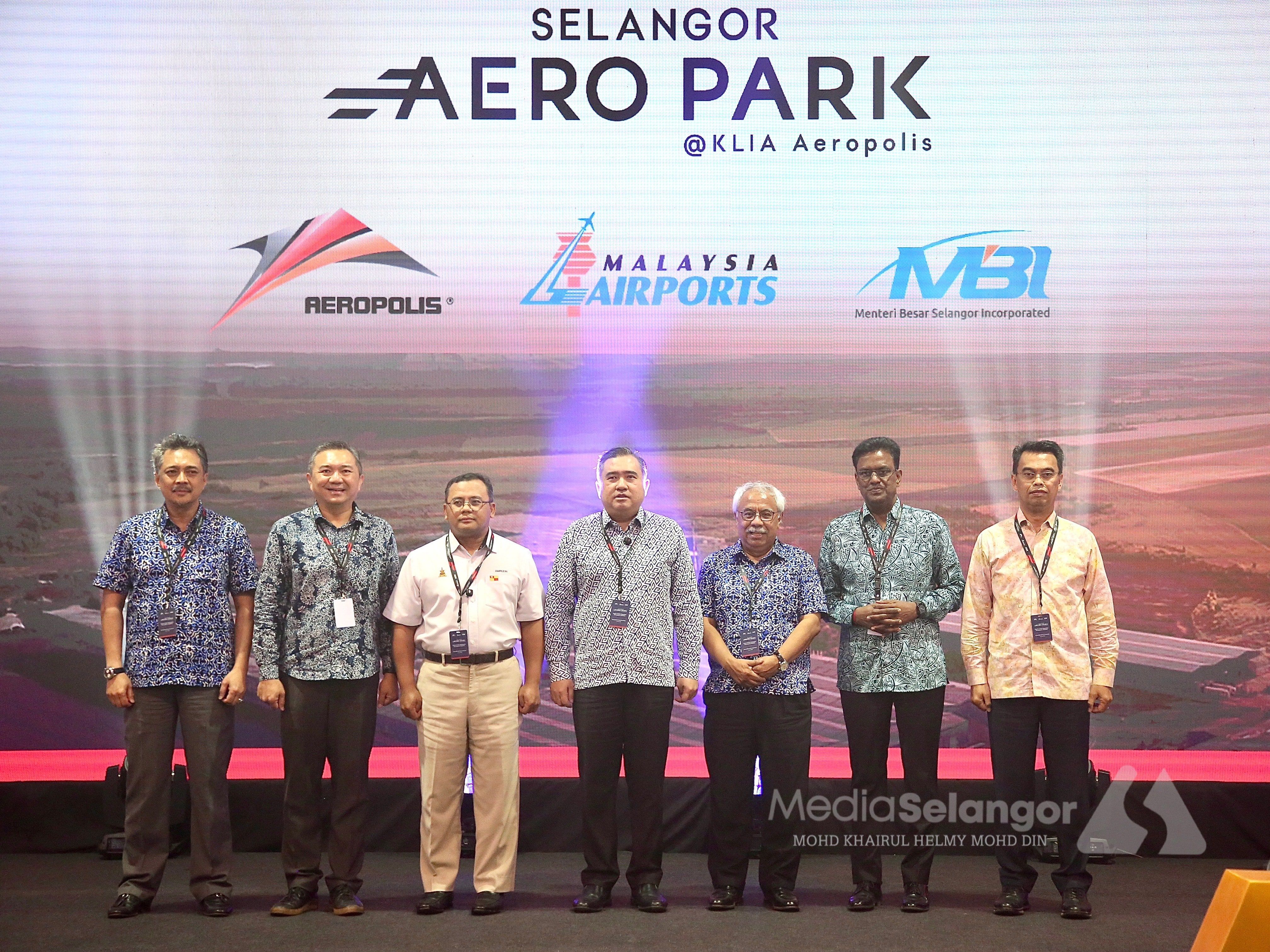 雪州缔造新里程碑 启动航空园推动经济