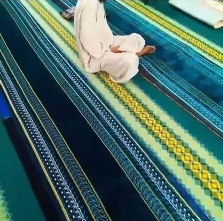 Sejak bila surau jadi tempat eksklusif, orang tua iktikaf dihalau? - PU Azhar