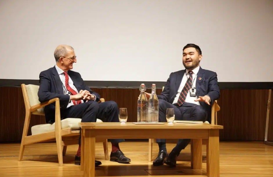 雪州王储访英畅谈领导秘诀.激励青年