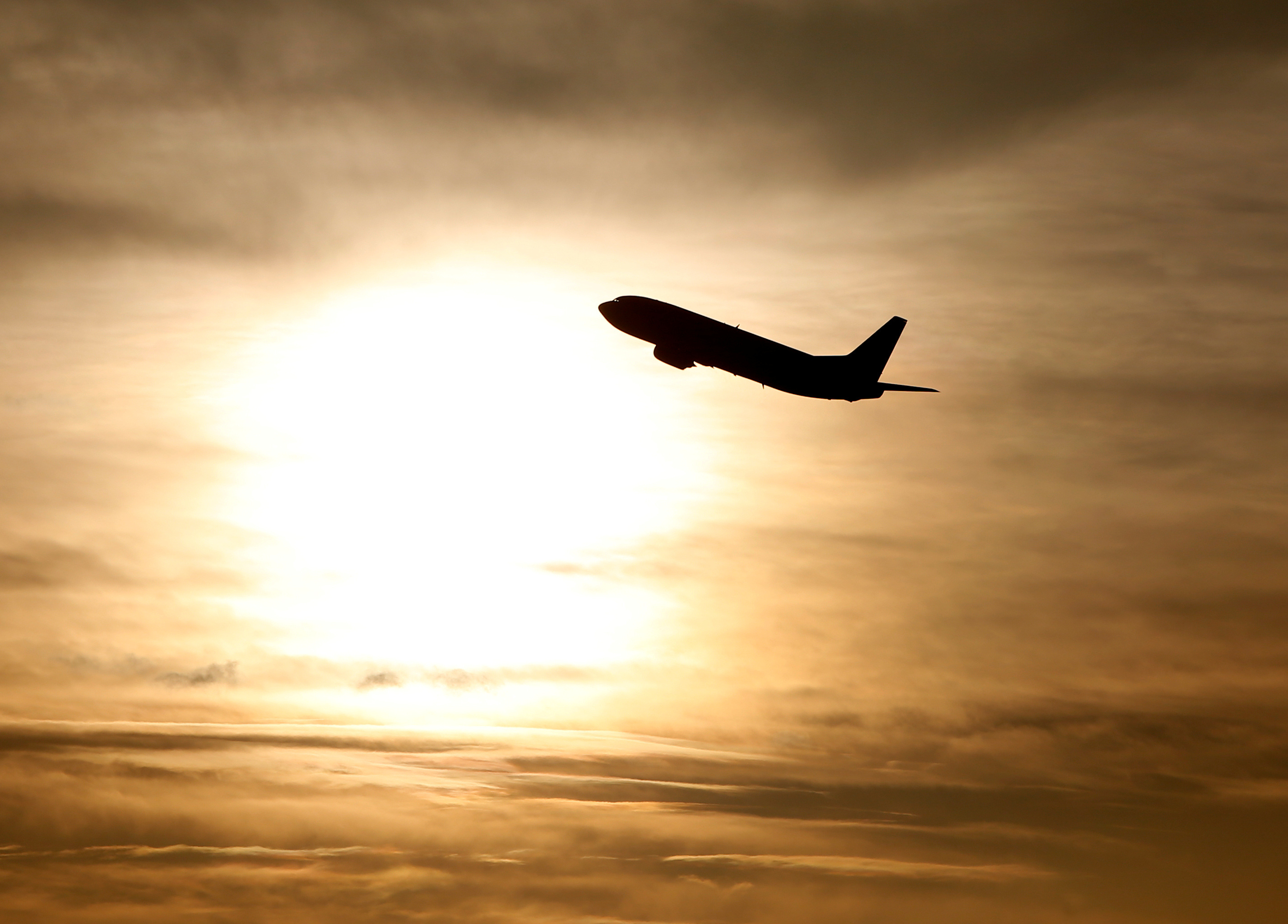 US airlines fear higher risks as global carriers bypass Middle East after attacks on Iran