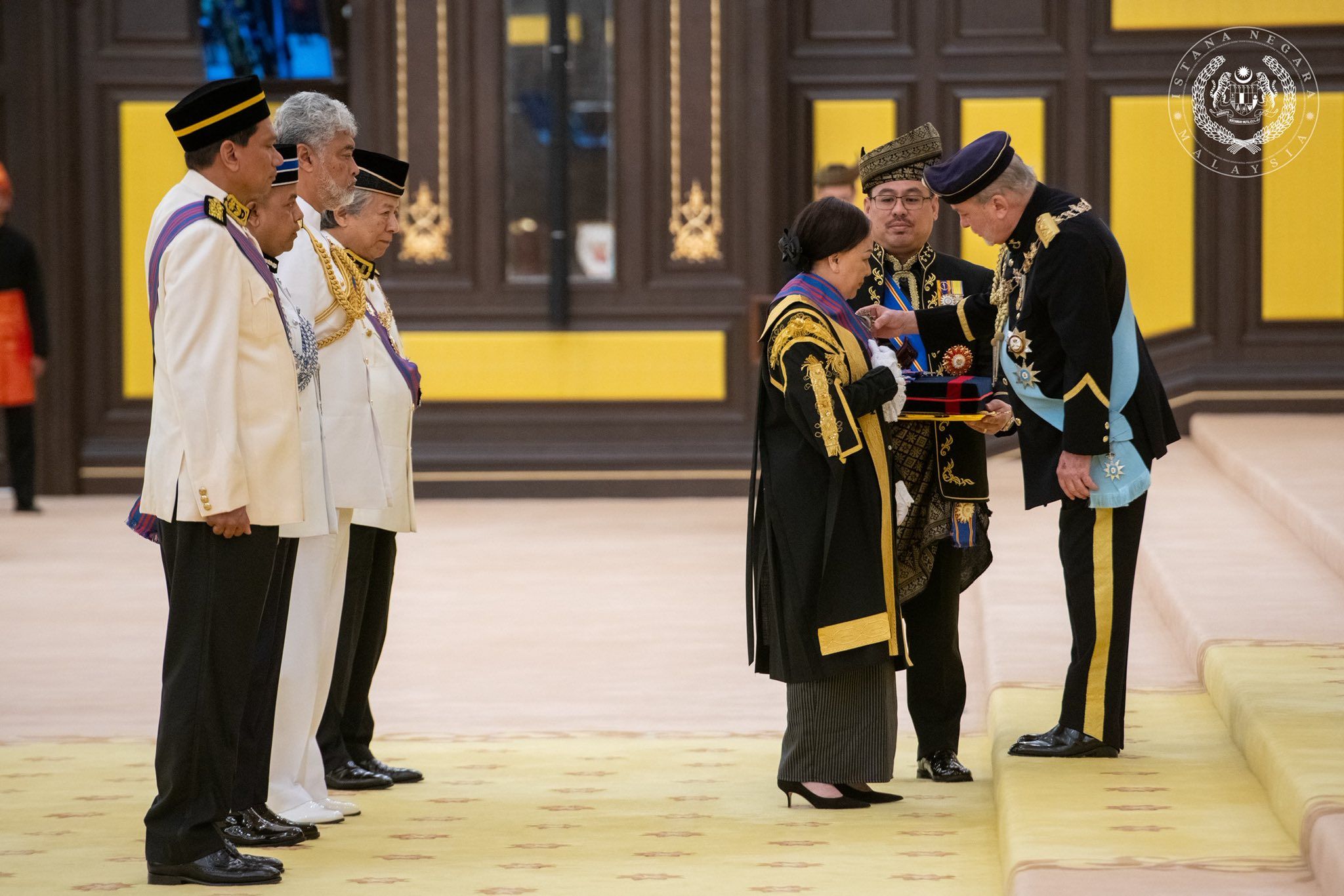 元首华诞册封116有功人士  总检察长率首批104人受封