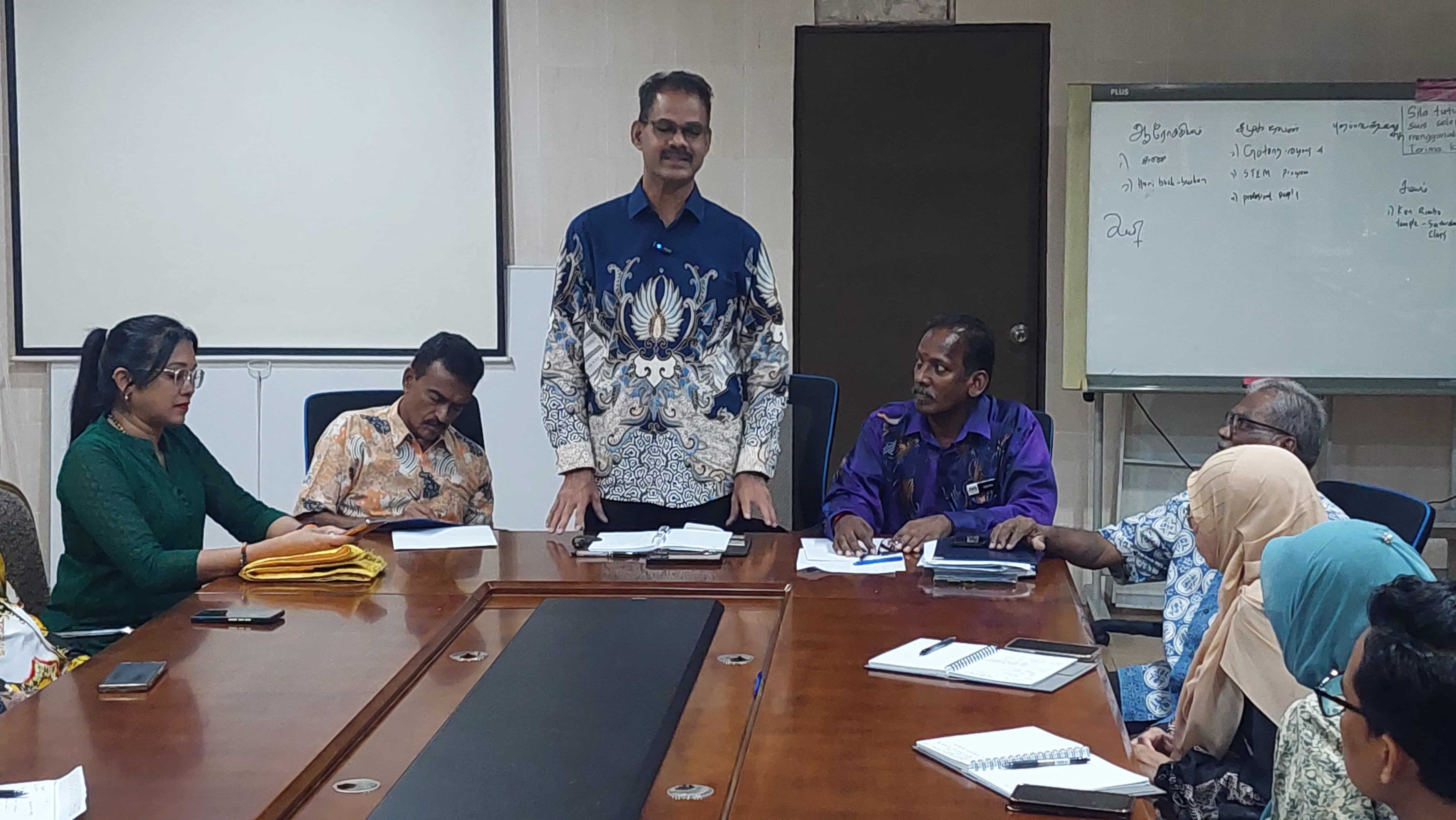 மாநில அரசின் மானியத்திற்கு 98 பள்ளிகள் விண்ணப்பம்- வெ. 50 லட்சம்  நிதி இம்மாதம் பகிர்ந்தளிக்கப்படும