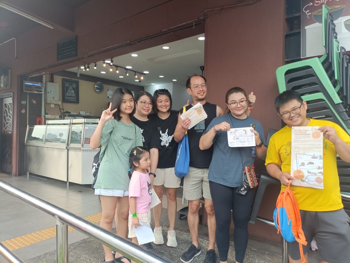 漫游老街带你穿越时光  500人探索灵旧区新魅力