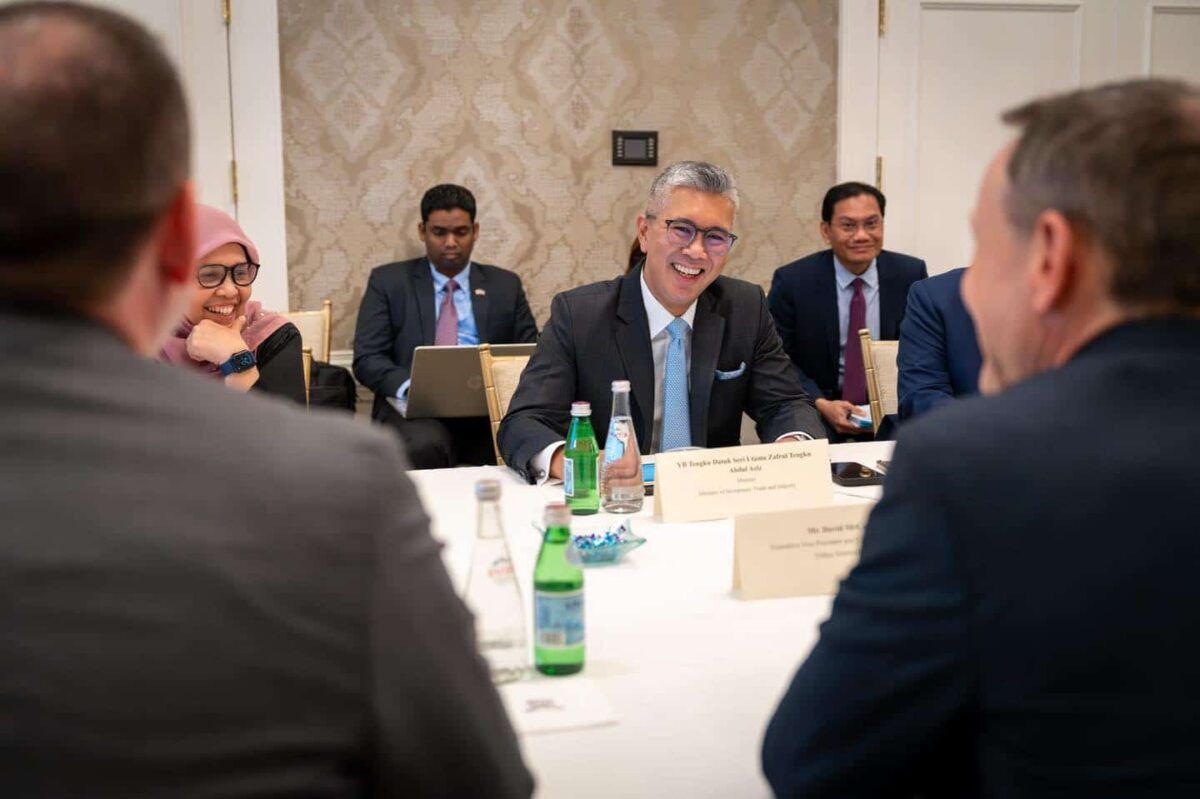 மலேசியா-அமெரிக்க வரிவிதிப்பு பேச்சுவார்த்தையில் நல்ல முன்னேற்றம்-தெங்கு ஜாப்ருல்