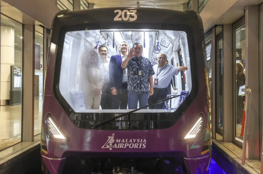 கோலாலம்பூர் சர்வதேச விமான நிலையத்தின் விமான ரயில் சேவை புது பொலிவுடன் மீண்டும் தொடங்கப்பட்டுள்ளது