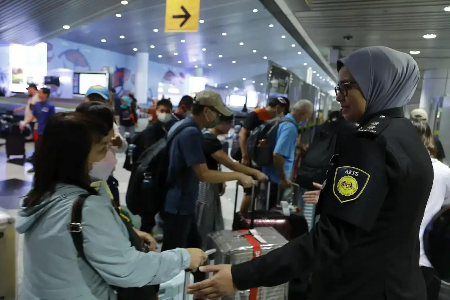 Lelaki Bangladesh ditahan guna PLKS palsu di KLIA
