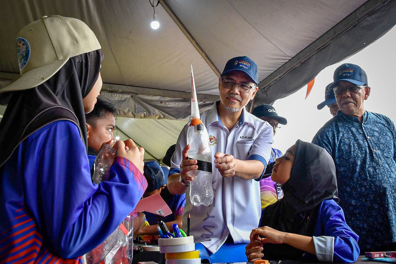 Penduduk Sungai Besar terima bantuan aset tani RM340,000