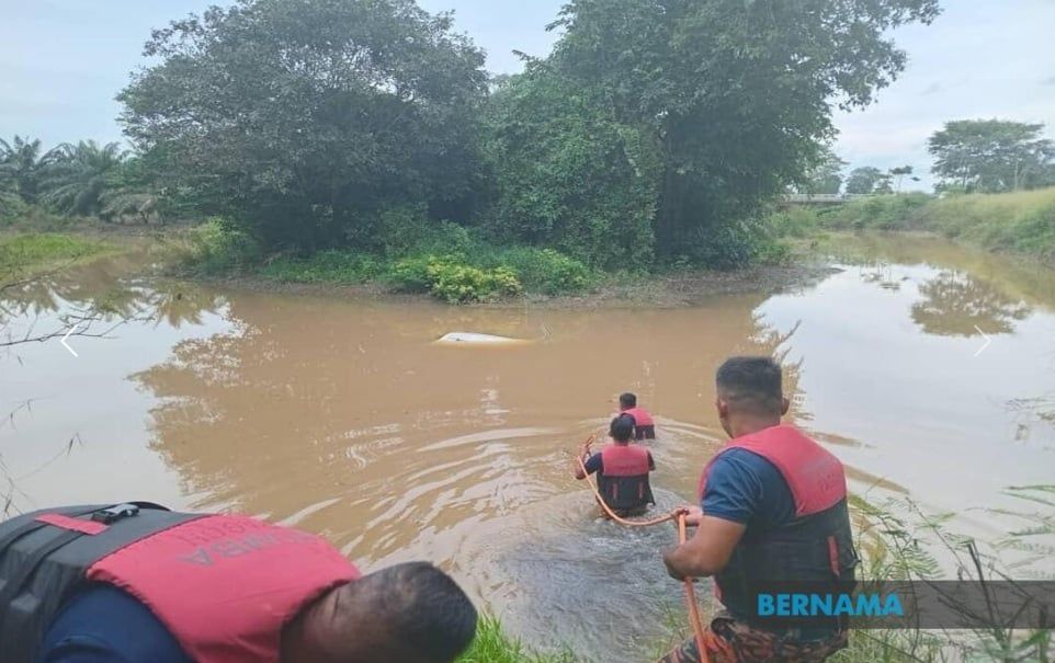 网红蓄意把车推落河失踪  警揭制造假象逃亡邻国