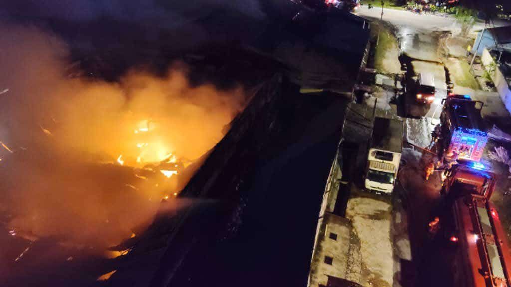 九洞冰淇淋厂失火 设备近75%烧毁