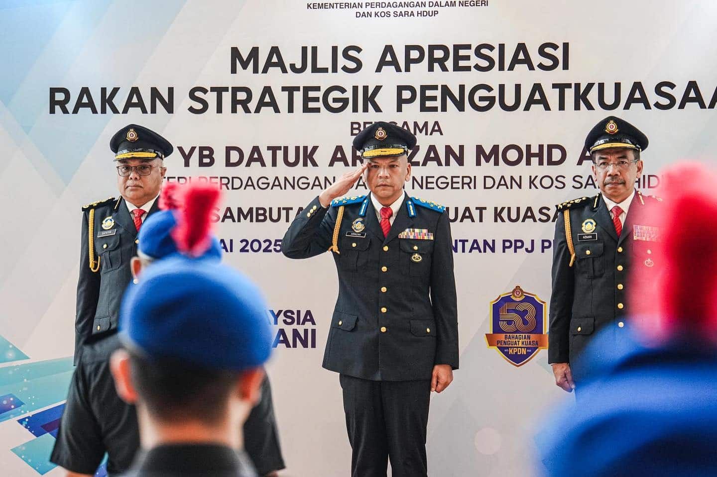 内贸部与执法机构合作奏效   首5月转介处理335统制品案