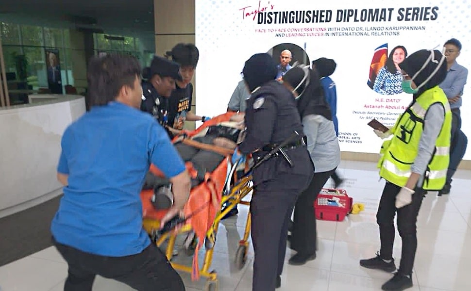 女大生遭前男友割喉重伤  警方：嫌犯疑不满禁锢谣言行凶　