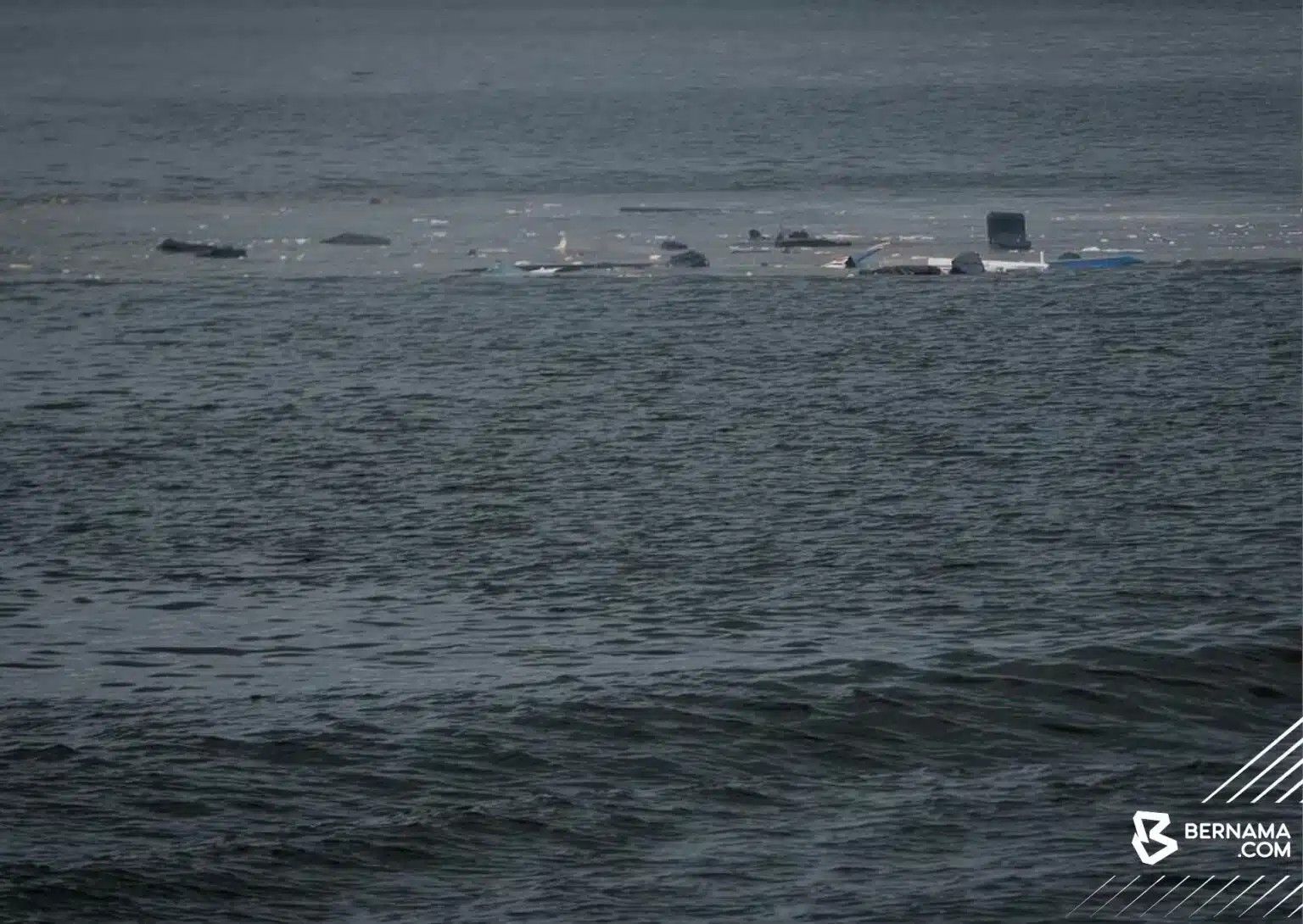 ஹெலிகாப்டர் விபத்து - இருவரின் நிலை கவலைக்கிடம்