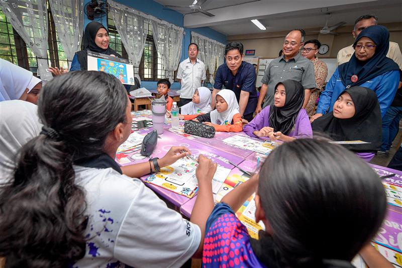 240 murid dari 12 sekolah sekitar Shah Alam sertai Kempen Internet Selamat