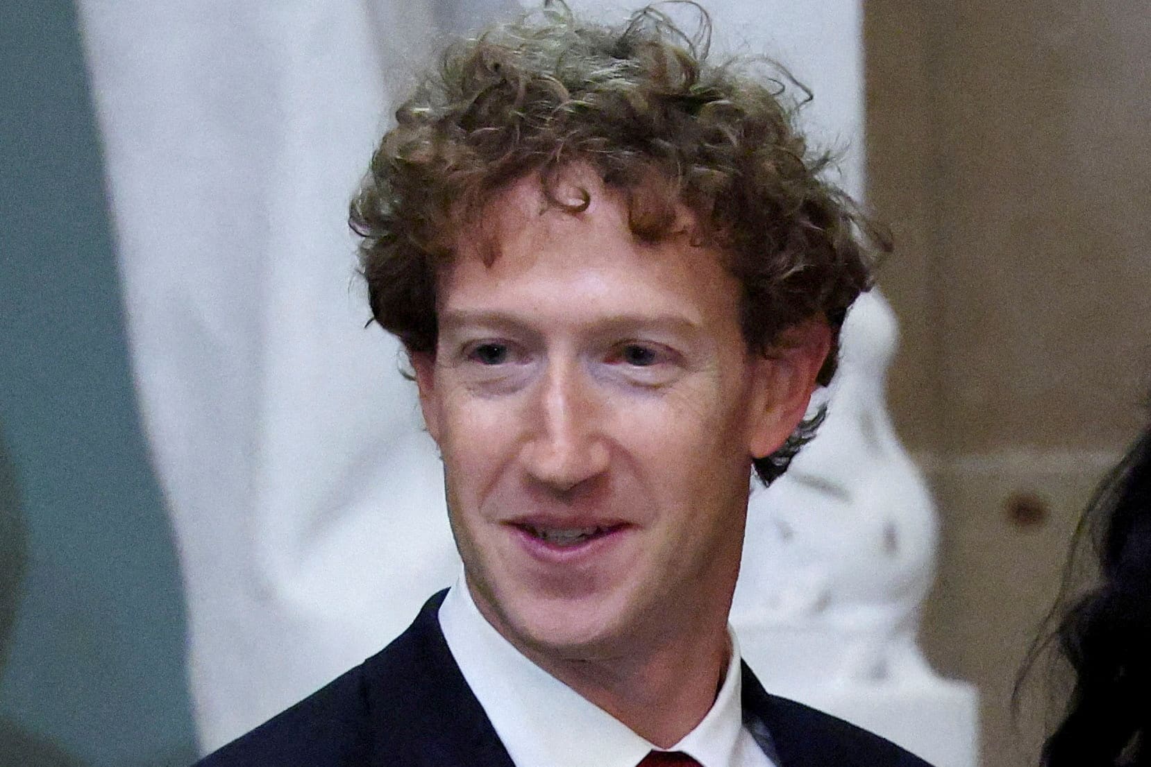 Zuckerberg to spend hundreds of millions to build massive data centres