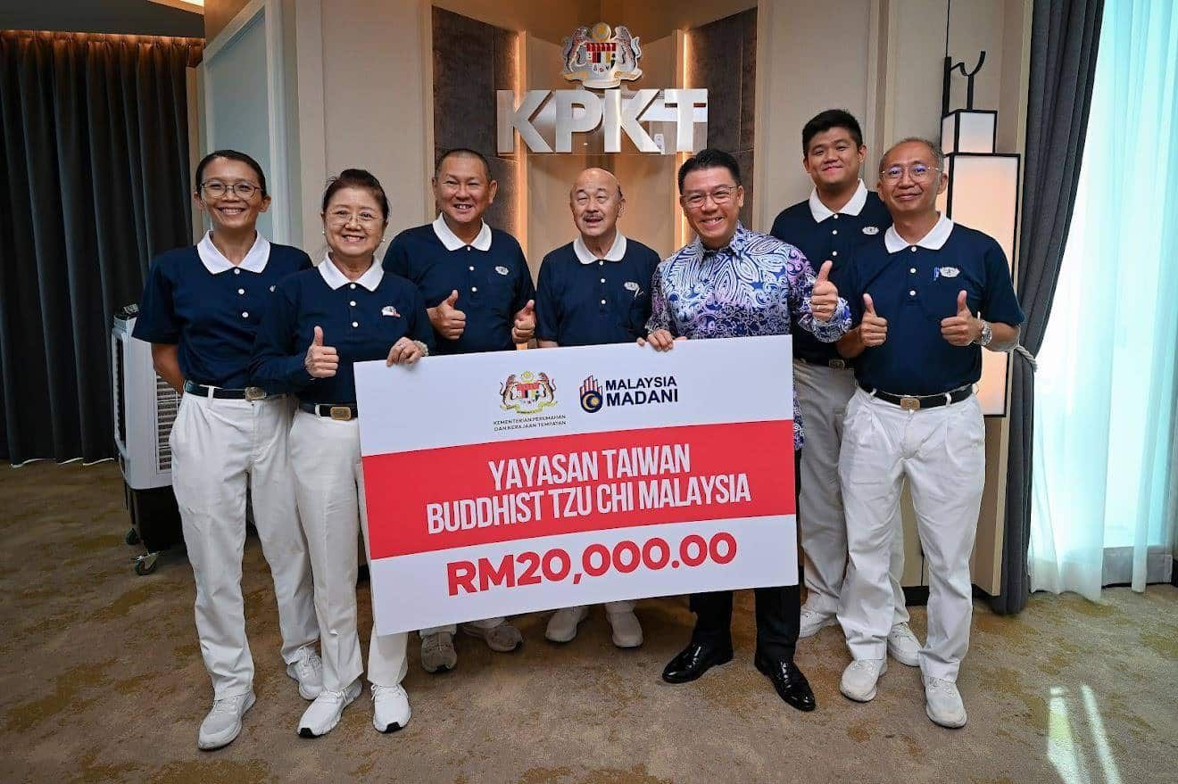 慈济动员3万人挺“清洁大马日”  倪可敏接见代表团捐2万